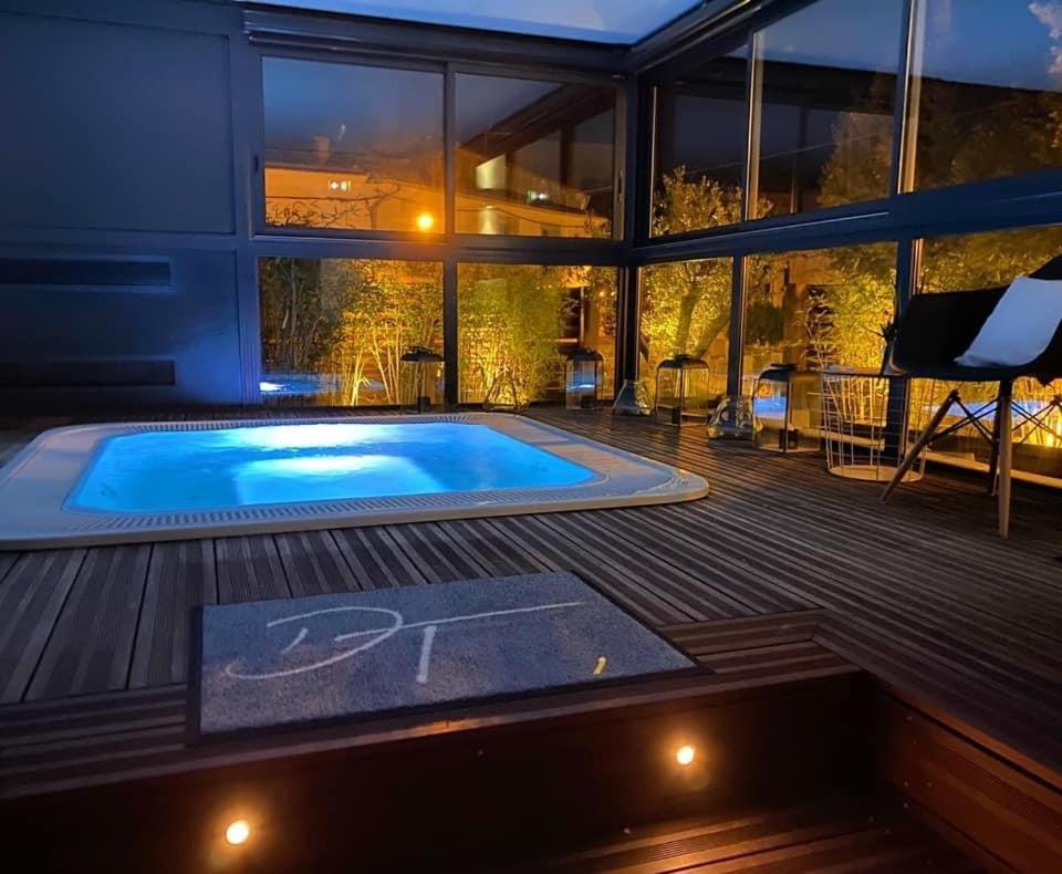 Demeure Terrisse La Apartment *